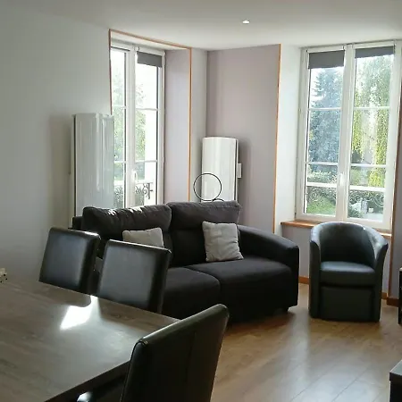 Les Pensees - Duplex Tres Confortable 2 Chambres, 1 Salle De Bain 2 Wc 1Er Etage D'Une Maison Parking Public En Face A 1 Km Bayeux 15 Km De La Mer Proche Plages Du Debarquement Apartment Saint-Vigor-le-Grand