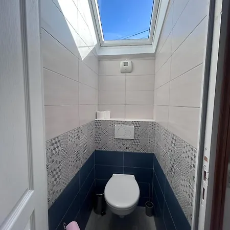 Les Pensees - Duplex Tres Confortable 2 Chambres, 1 Salle De Bain 2 Wc 1Er Etage D'Une Maison Parking Public En Face A 1 Km Bayeux 15 Km De La Mer Proche Plages Du Debarquement * Saint-Vigor-le-Grand