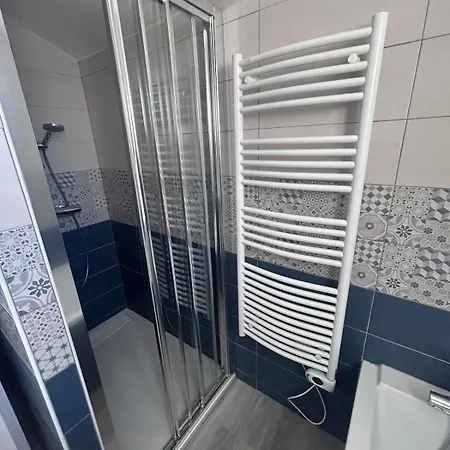 Les Pensees - Duplex Tres Confortable 2 Chambres, 1 Salle De Bain 2 Wc 1Er Etage D'Une Maison Parking Public En Face A 1 Km Bayeux 15 Km De La Mer Proche Plages Du Debarquement * Saint-Vigor-le-Grand