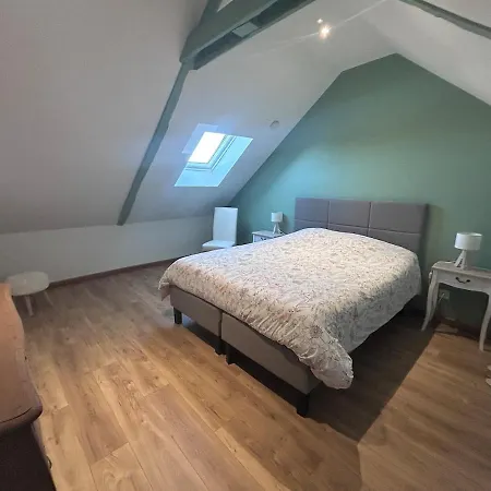 Les Pensees - Duplex Tres Confortable 2 Chambres, 1 Salle De Bain 2 Wc 1Er Etage D'Une Maison Parking Public En Face A 1 Km Bayeux 15 Km De La Mer Proche Plages Du Debarquement